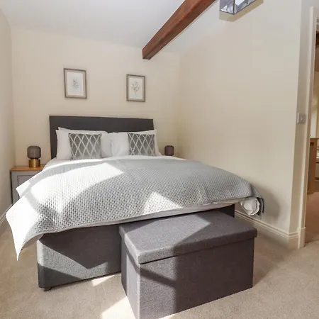 1 Grosvenor Farm Holiday home *